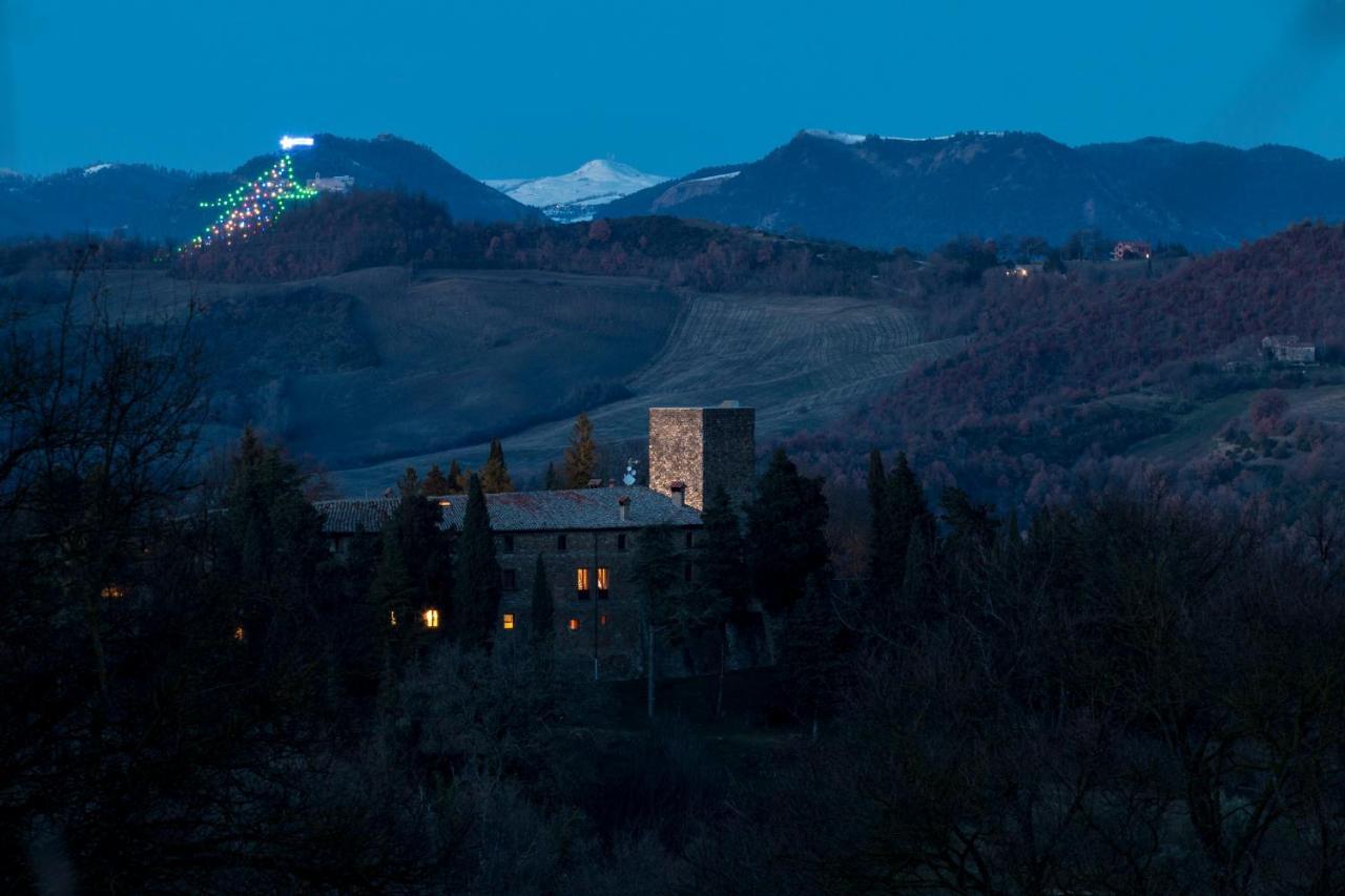 Castello Di Petroia Dimora D'Epoca Hotel Губио Екстериор снимка