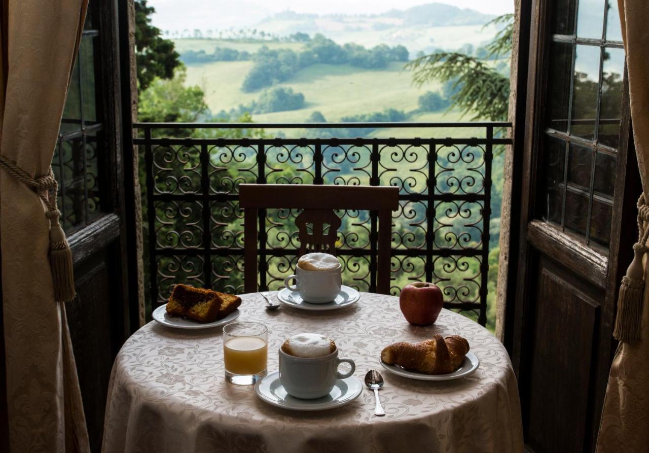 Castello Di Petroia Dimora D'Epoca Hotel Губио Екстериор снимка