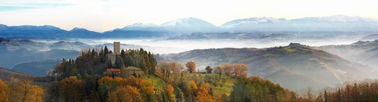 Castello Di Petroia Dimora D'Epoca Hotel Губио Екстериор снимка