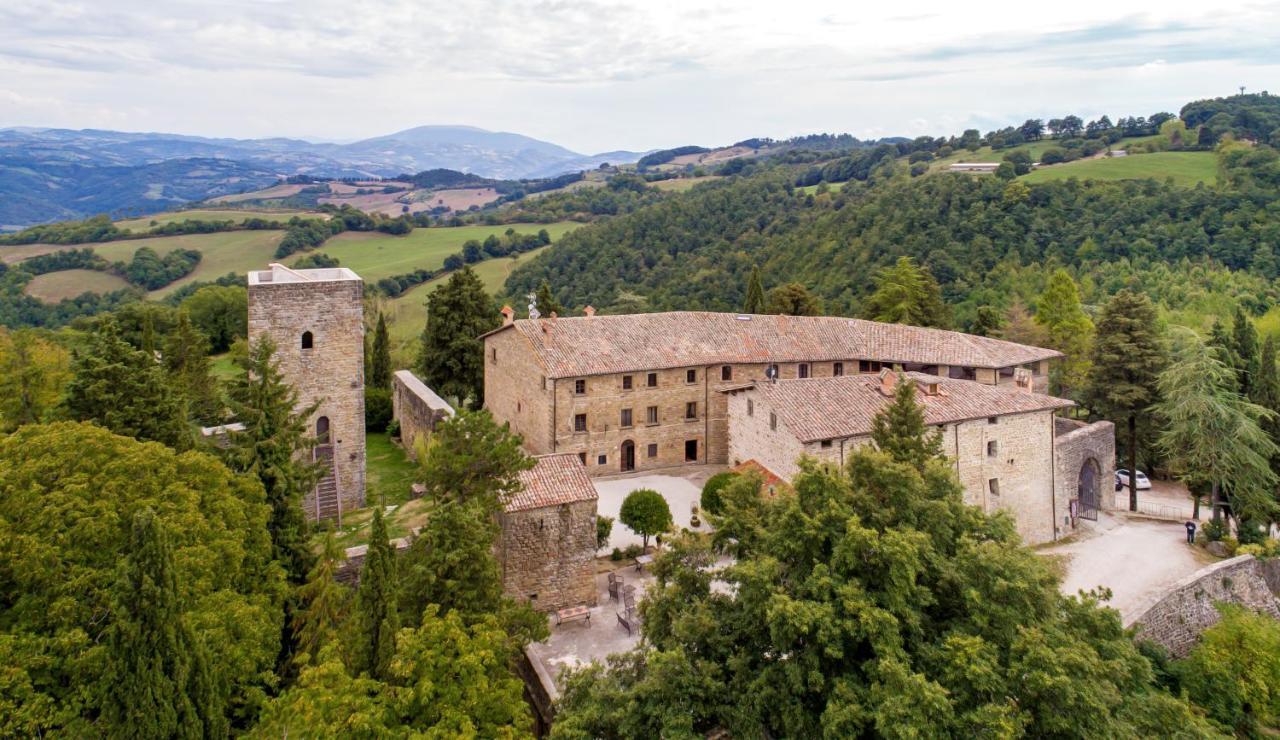 Castello Di Petroia Dimora D'Epoca Hotel Губио Екстериор снимка