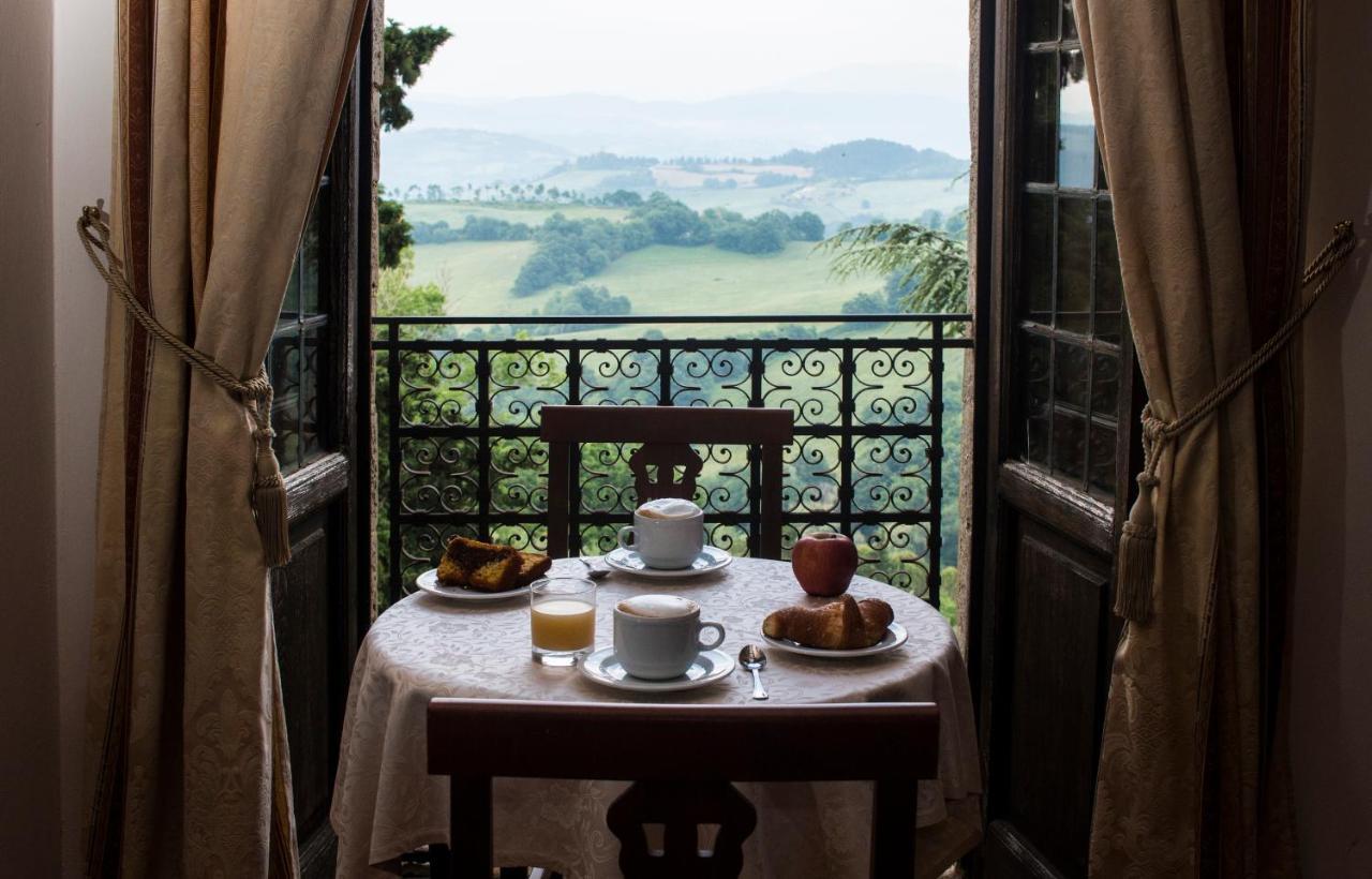 Castello Di Petroia Dimora D'Epoca Hotel Губио Екстериор снимка